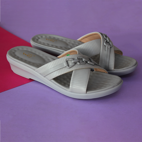 Load image into Gallery viewer, Grey Soft &amp; Stylish Slippers for Women
