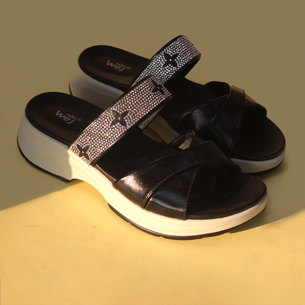 Load image into Gallery viewer, Black Wedge Slippers for women
